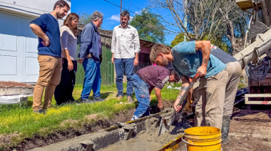 Avanza la obra de cordón cuneta en el barrio Mayor López