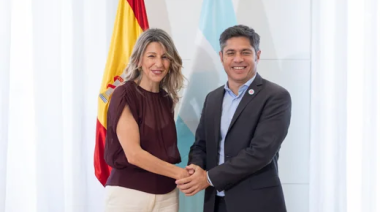 Kicillof se reunió con Yolanda Díaz en Madrid y mantuvo un encuentro con empresarios