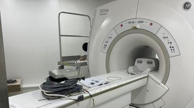 Chacabuco avanza en la instalación de un nuevo resonador con tecnología de última generación