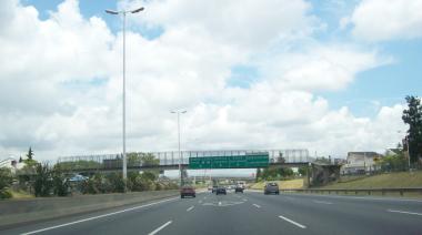 Preocupación por robos en el Acceso Oeste: ataques a motociclistas y piratas del asfalto