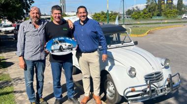 De 9 de Julio a Alaska: la travesía sin pausas de un mecánico que desafía al continente en un Citroën 3 CV