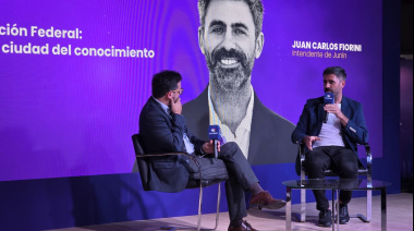El intendente Fiorini expuso el modelo “Junín, Ciudad del Conocimiento” en la Feria del Libro