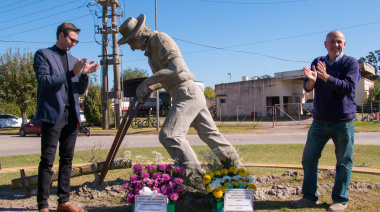 Alem conmemoró el Día del Trabajador con un emotivo acto en el Monumento al Labriego
