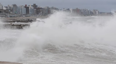 El potente ciclón extratropical devasta la Costa bonaerense con olas de siete metros