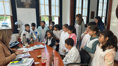 Alumnos de Arribeños participaron de una visita educativa al Palacio Municipal de General Arenales