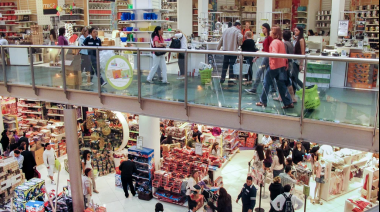 Fuerte caída del consumo masivo en marzo: sigue sin mostrar repunte y cayó más del 5%