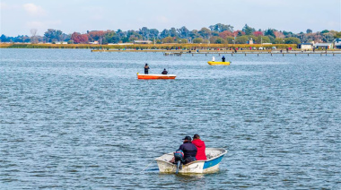 Más de 50 embarcaciones participaron de un torneo de pesca en la laguna El Carpincho