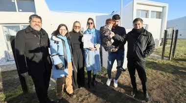 Kicillof entregó 48 viviendas a familias de Tornquist