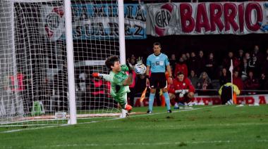 River le ganó a San Lorenzo por penales en un partido infartante y se metió en cuartos del Apertura 2026