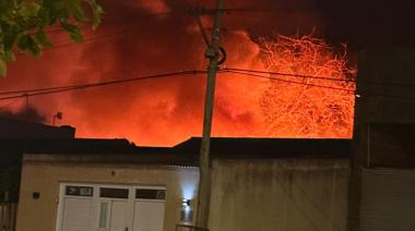 Un incendio destruyó un módulo en la Sociedad de Fomento del barrio La Celeste