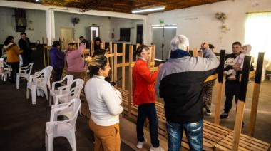 Nueva jornada de entrega de cestos y capacitación sobre gestión de residuos en el barrio 11 de Julio