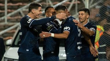 Independiente Rivadavia empató con Fluminense por la Copa Libertadores y quedó a un paso de octavos de final