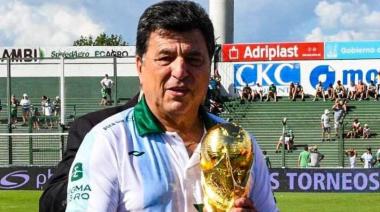 Passarella, el ex Sarmiento que aparece junto a Maradona, Kempes y Messi en la nueva lata de Quilmes