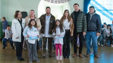 El intendente Carlos Ferraris encabezó el acto de promesa de lealtad a la bandera nacional