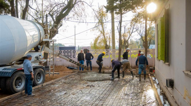 Avanza la construcción del playón deportivo para la Secundaria 11 y la Primaria 35