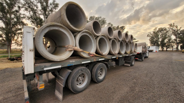 El Municipio de General Pinto recibió más de 200 tubos de cemento para mejorar los desagües del distrito