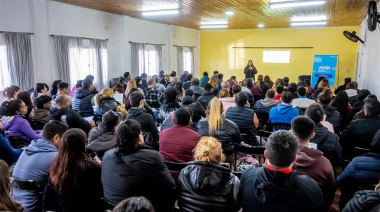 Más de 100 vecinos participaron de una capacitación sobre manipulación segura de alimentos