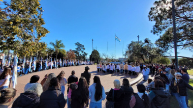 Emotivo acto de Promesa de Lealtad a la Bandera en General Pinto