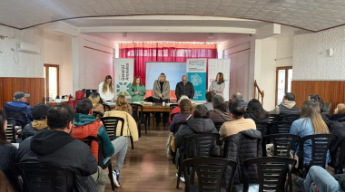 Más familias del distrito firmaron sus escrituras y dieron un paso clave hacia la seguridad jurídica de sus hogares