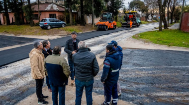 Ya son 35 los barrios a los que el Municipio llegó con asfalto y cordón cuneta