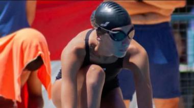 Emilia Stay brilló en Bragado y sumó nuevos podios para la natación regional