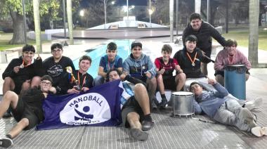 El Sub 18 de la Escuela Municipal de Handball se consagró campeón
