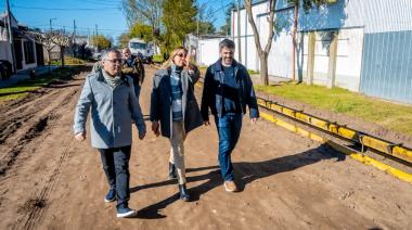 Comenzó a ejecutarse la obra de nuevas cuadras de cordón cuneta en el barrio La Merced
