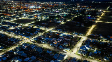 El Gobierno de Junín completó la reconversión a LED en el barrio Bicentenario con más de 400 nuevas luminarias