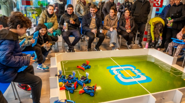Alumnos de la Escuela Municipal de Robótica mostraron los proyectos que impulsan su aprendizaje tecnológico