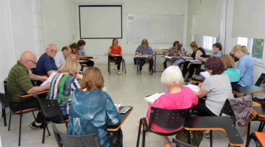 La UNNOBA abrió la inscripción a cursos para adultos mayores y a una diplomatura en sostenibilidad aplicada a la indumentaria