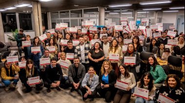 La Escuela de Innovación y Tecnología entregó nuevos certificados y Fiorini destacó la generación de oportunidades para los vecinos