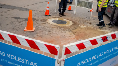 Comenzó el recambio y nivelación de tapas cloacales para mejorar la circulación en distintos sectores de Junín