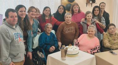 El Hogar Municipal de Ancianos "Papa Francisco" de Leandro N. Alem celebró sus 16 años de vida