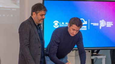 Ferraris firmó un convenio para crear un nuevo Centro Universitario en Alberdi
