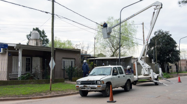 Comenzó el recambio de luminaria LED en el barrio La Rural de Lincoln
