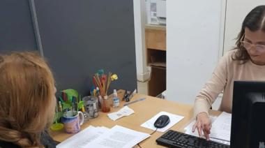 Presentaron en Junín un proyecto para instalar redes que retengan residuos en canales fluviales