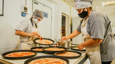 Desde Lincoln, la cooperativa inclusiva La Fábrica de Prepizzas ya puede vender sus productos a todo el país