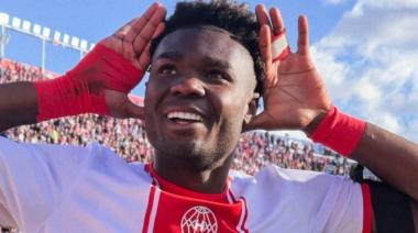 Huracán le ganó el clásico a San Lorenzo en el "Nuevo Gasómetro" después de 25 años