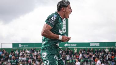 Sarmiento jugó en gran nivel, derrotó 2-0 a Huracán y confirmó su levantada