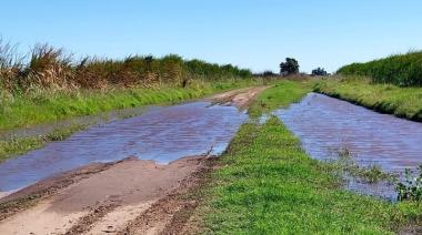 Voluntarismo: afirman que la reparación privada de caminos rurales puede causar desastres hídricos