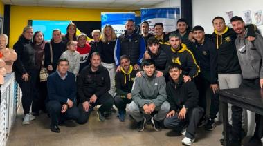 El Municipio y el Grupo Fénix capacitaron en RCP al Club River Plate para fortalecer la prevención en el deporte