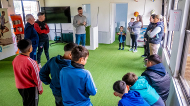 Chicos de La Favela se realizaron controles gratuitos para obtener la libreta de salud deportiva