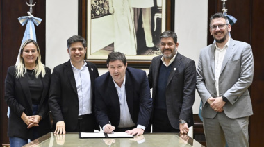 Kicillof y Cuattromo firmaron convenios con municipios por $7.855 millones para la compra de bienes de capital