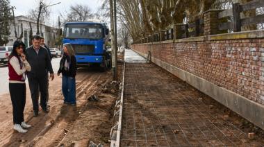 Inició la obra de construcción de nuevas veredas en la Escuela Normal de Bragado