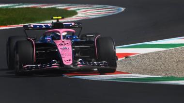 Colapinto generó un fuerte choque y debió abandonar en el GP de Azerbaiyán