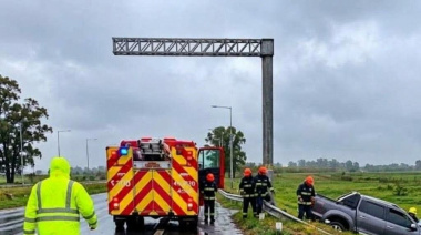La Autopista de Ruta 7 vuelve a ser noticia por un despiste fatal bajo la lluvia: advierten sobre la acumulación de agua en el tramo Giles - Areco