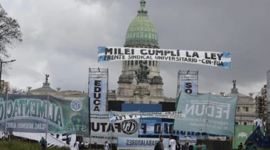 Incidentes en la Marcha Federal Universitaria: hubo gases lacrimógenos y camiones hidrantes