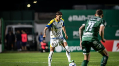 Rosario Central venció agónicamente a Sarmiento con un doblete de Gastón Ávila