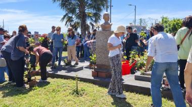 Comenzó en General Arenales la plantación que busca sumar 99 Rosas de Damasco