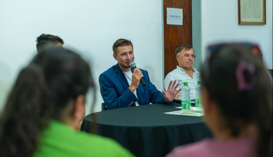 Residencia Estudiantil de Alem: se presentó el ciclo 2026